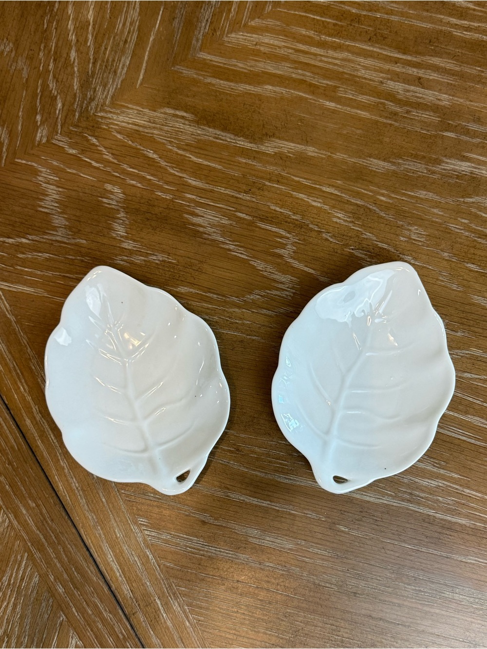 Set Of 2 Vintage Lillian Vernon Dish Trinket White Leaf  1987